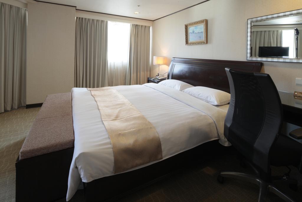 Lincoln Hotel Tainan Dış mekan fotoğraf