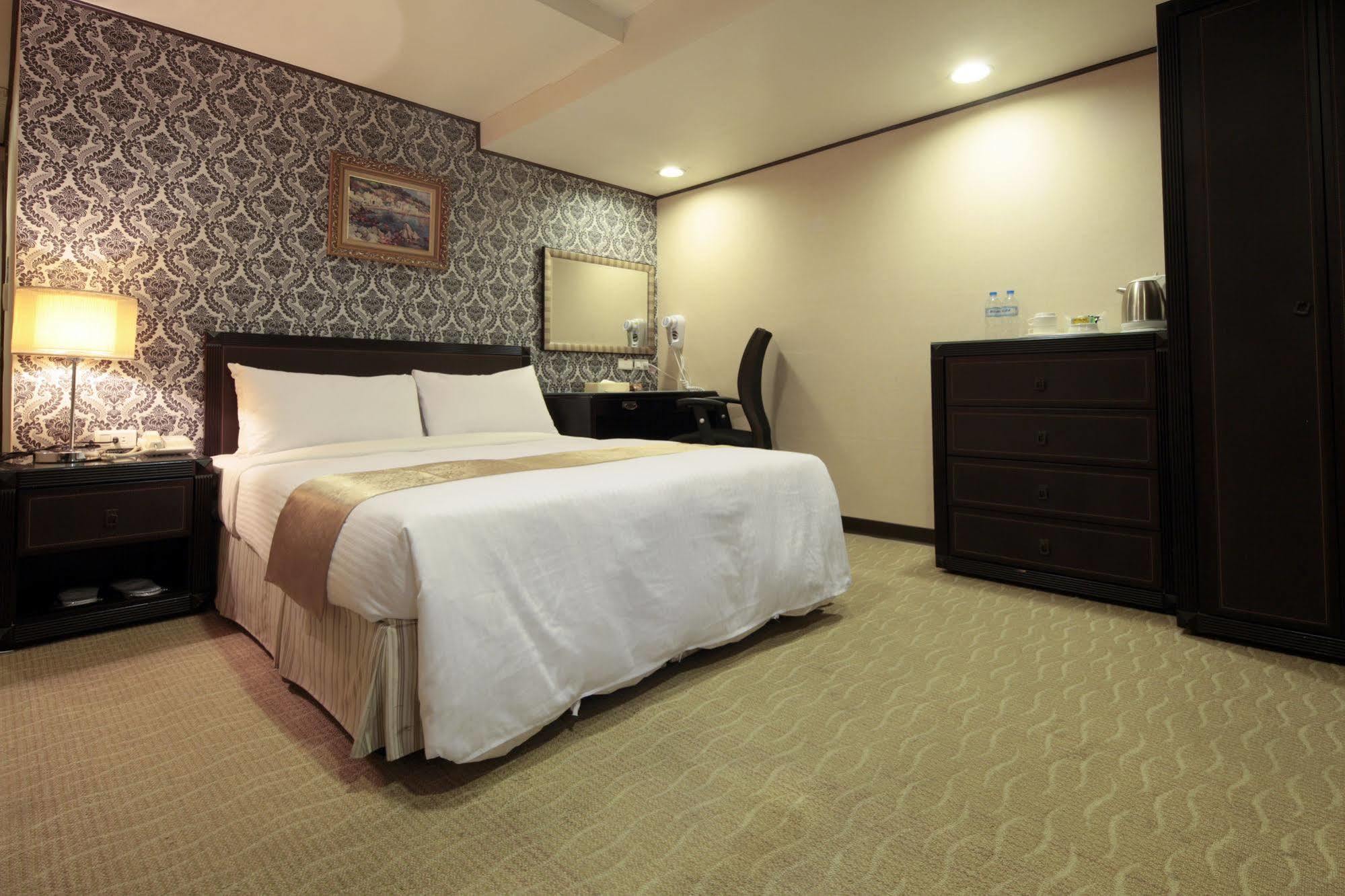 Lincoln Hotel Tainan Dış mekan fotoğraf